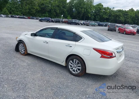 2013 Nissan Altima 2.5 z USA, uszkodzony, nr VIN 1N4AL3AP3DC141664